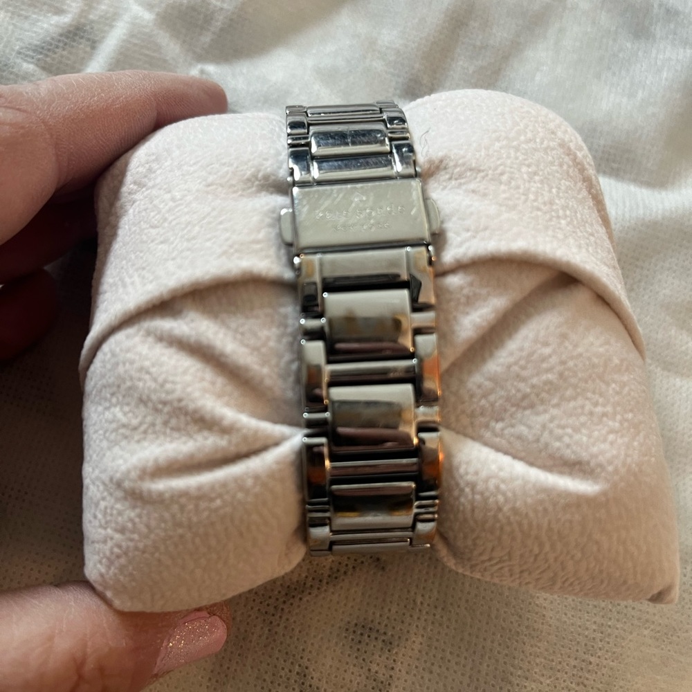 Authentic Kate Spade Watch- needs battery. - Picture 3 of 6